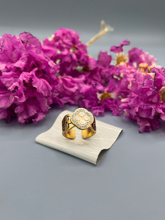 Floral Clover Ring